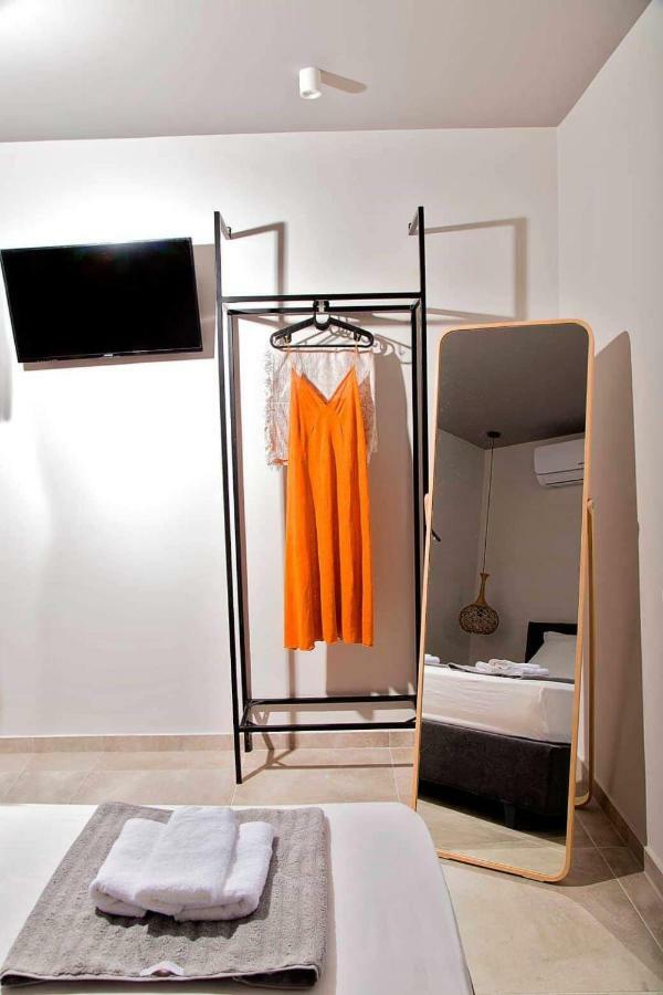 Aelia Boutique Apartments & Rooms เนอาวรัสนา ภายนอก รูปภาพ