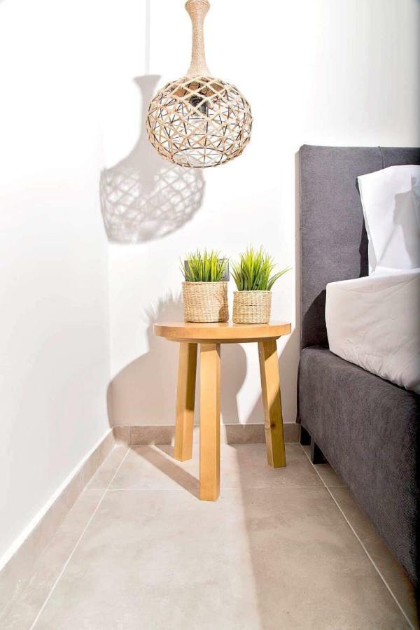 Aelia Boutique Apartments & Rooms เนอาวรัสนา ภายนอก รูปภาพ