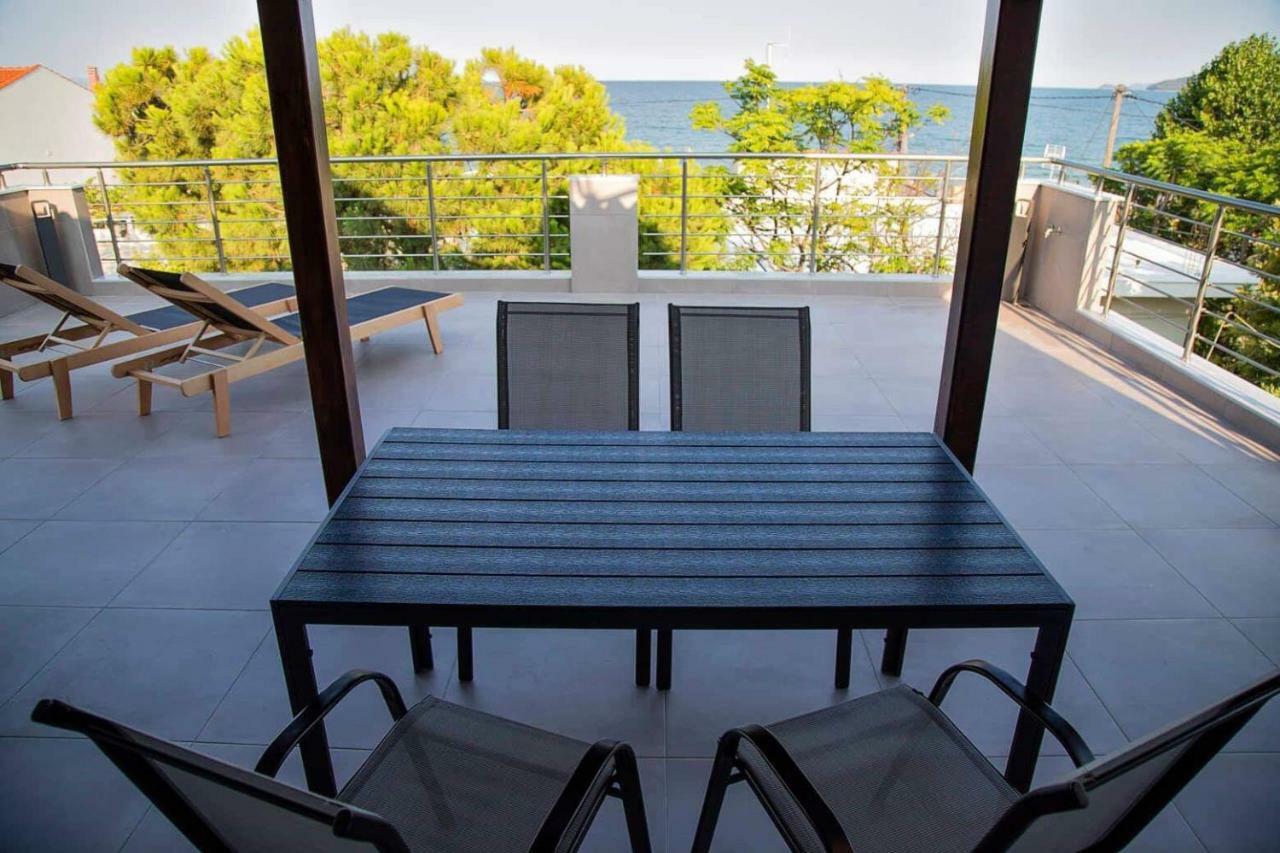 Aelia Boutique Apartments & Rooms เนอาวรัสนา ภายนอก รูปภาพ