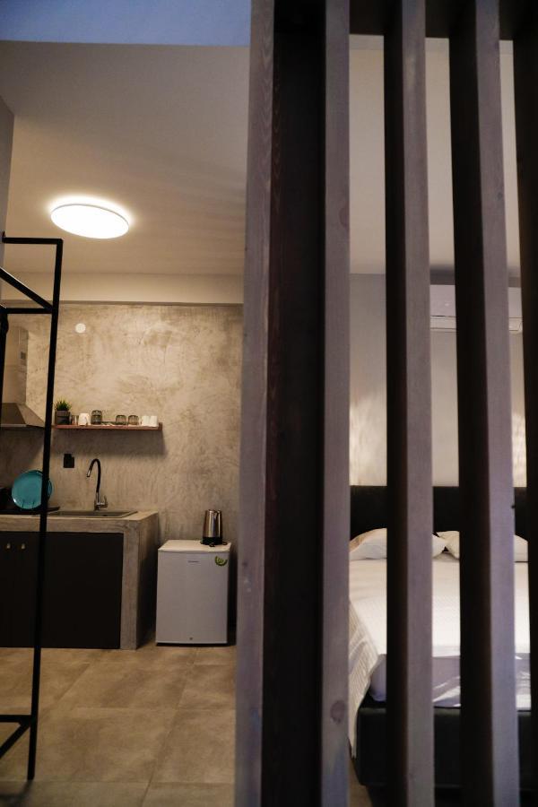 Aelia Boutique Apartments & Rooms เนอาวรัสนา ภายนอก รูปภาพ
