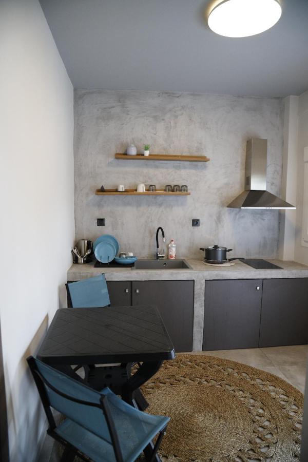 Aelia Boutique Apartments & Rooms เนอาวรัสนา ภายนอก รูปภาพ