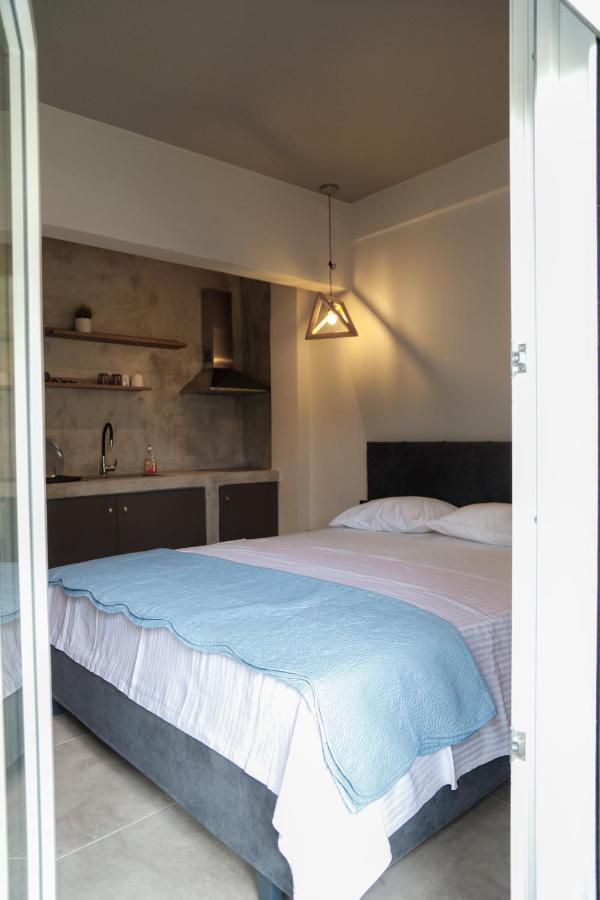 Aelia Boutique Apartments & Rooms เนอาวรัสนา ภายนอก รูปภาพ